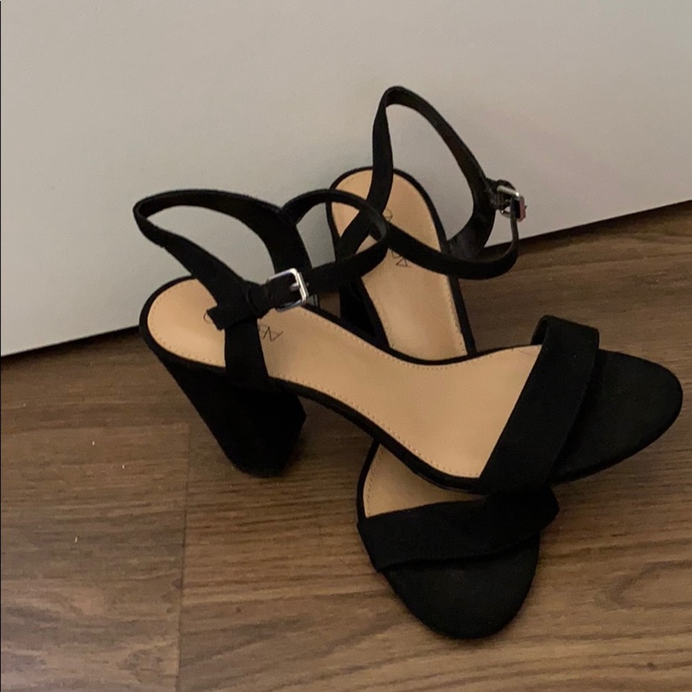 Black heels - open toe